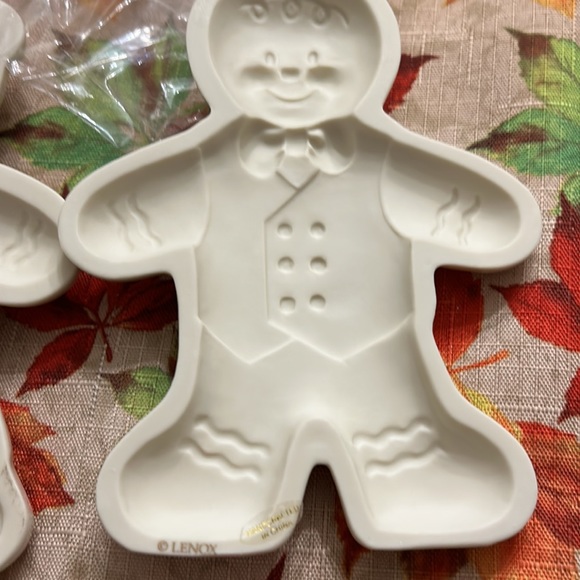 Lenox Gingerbread cookie molds - Picture 7 of 7